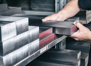 Meusburger: Stäbe im Fokus