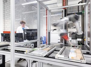 ZwickRoell: Automatisierte Prüfung im Labor