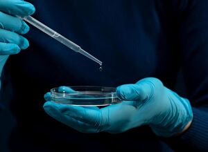 Neste: Erneuerbarer Kunststoff für Laborbedarf