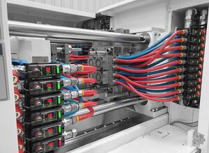 Enesty: Einheitliche Dachmarke