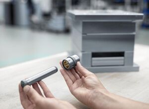 Meusburger: Auswerfer präzise geführt