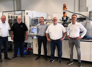 SKZ: Spritzgießmaschine von Netstal für Standort Horb