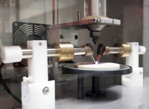 KUZ: Kompaktextruder für 3D-Druck mit Granulat