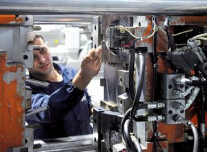 Chemie-Technik: Hochleistungsfett für die Schmierung von Spritzgießwerkzeugen