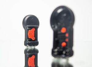 Weiss: Kunststoff-Know-how für stromführende Bauteile