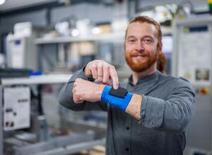 Universität des Saarlandes: Smarte Silikonfolie bringt Leben in die Technik