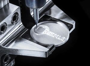 Hermle: Vollautomatisierte Metallbearbeitung