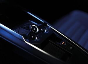 Romira: Besonderes Design in Piano Black