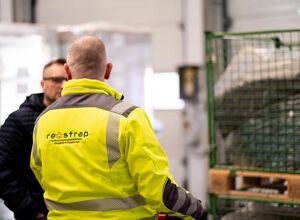 re-strap: Erster Abnehmer aus der Umreifungsbandindustrie