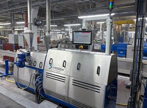 Polycomp: Compoundierextruder für kleine Mengen