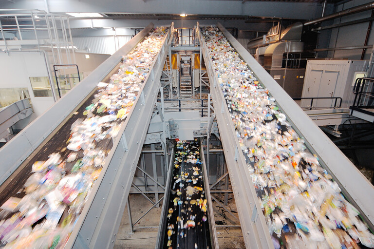 Sortieranlage für gebrauchte Kunststoffverpackungen bei Interseroh (Foto: Alba Group/Interseroh) 