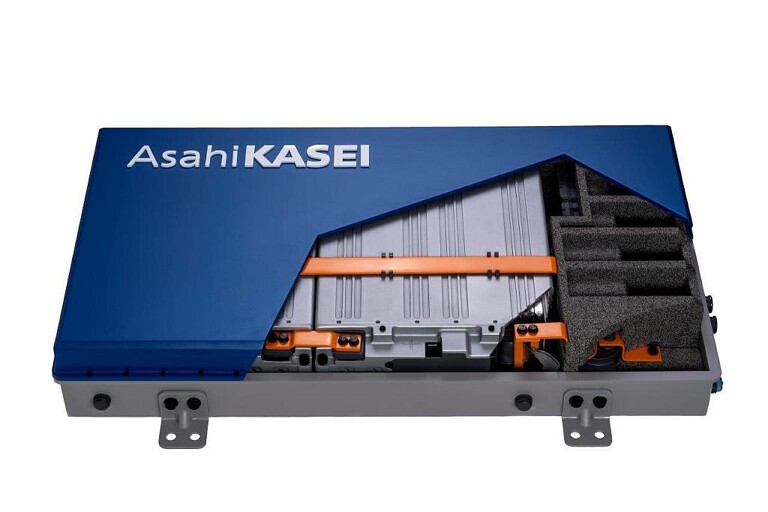 Neues Modell einer Lithium-Ionen-Batterie, in dem unter anderem Hochleistungskunststoffe und Separatoren von Asahi Kasai verbaut sind. (Foto: Asahi Kasai)