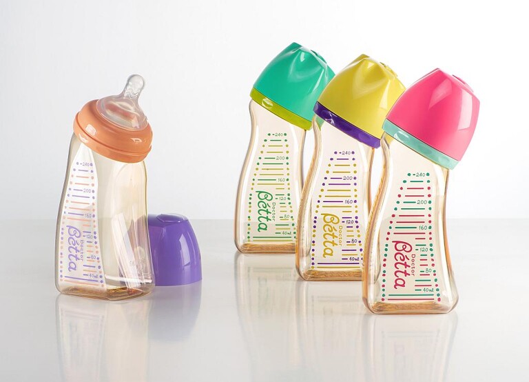 Der japanische Babyartikelhersteller Zoom T setzt Das PPSU Ultrason P für die Herstellung seiner Babyflaschen der Marke Dr. Bétta ein. (Foto: BASF)