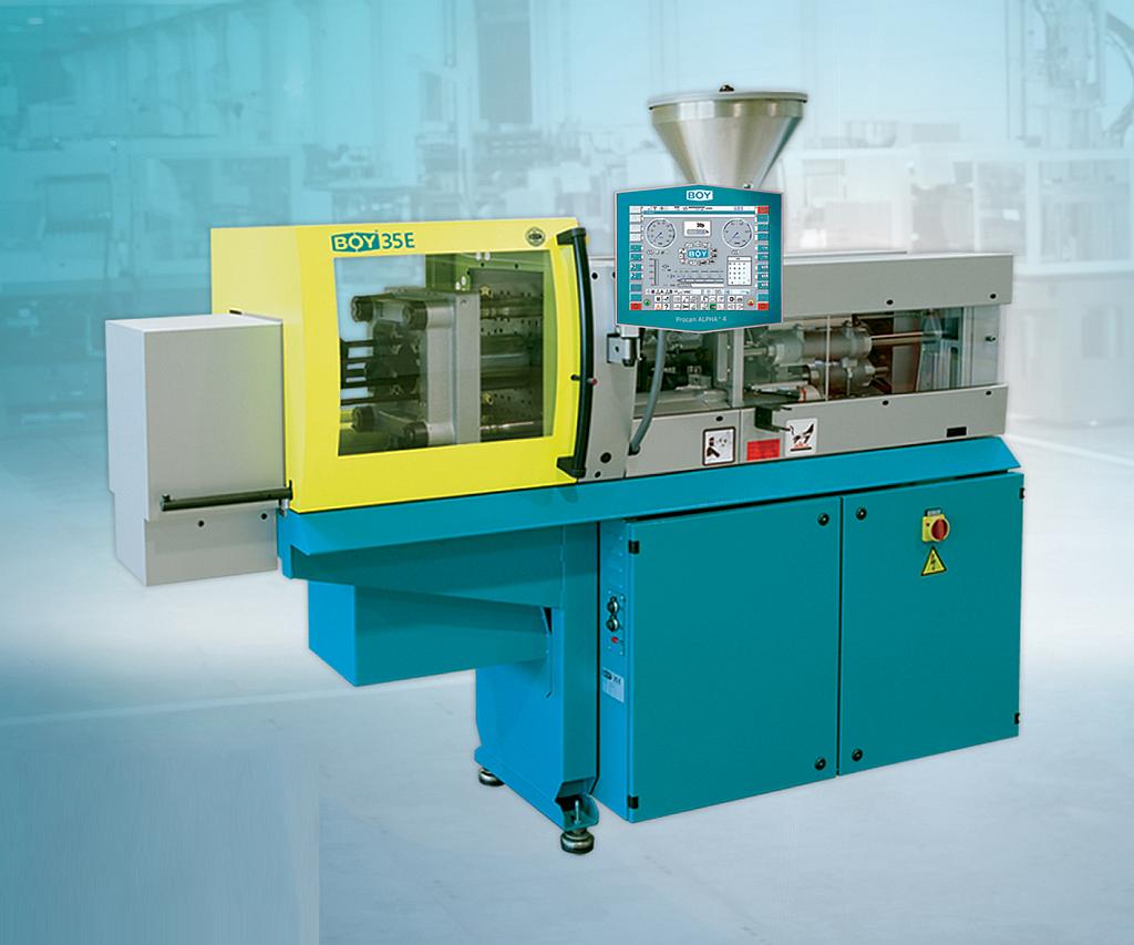 Auf der Boy 35 E entstehen mit einem Familienwerkzeug dreiteilige Kleiderhaken. (Foto: Boy)