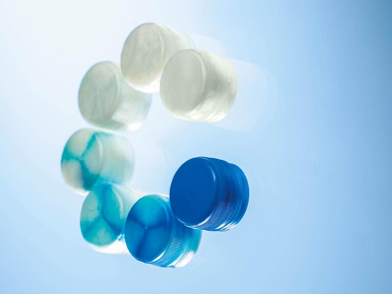 Schnelle Farbänderungen sind mit dem Einsatz von Reinigungsgranulat realisierbar. (Foto: Chem-Trend)