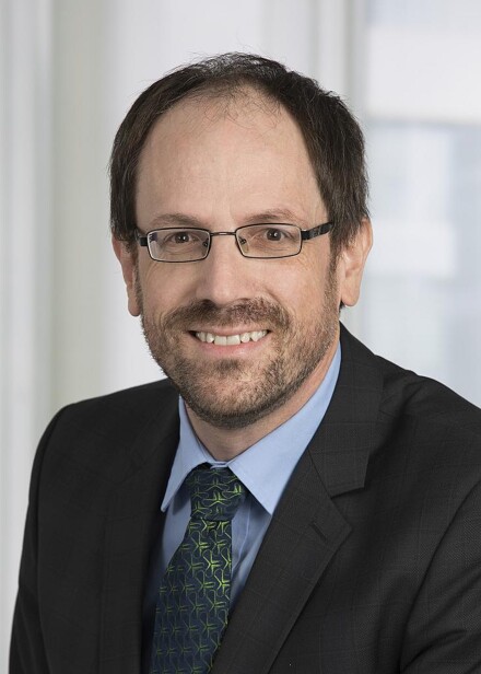 Dr.-Ing. Norbert Müller, Leiter des Technologiezentrums für Leichtbau-Composites. (Foto: Engel)