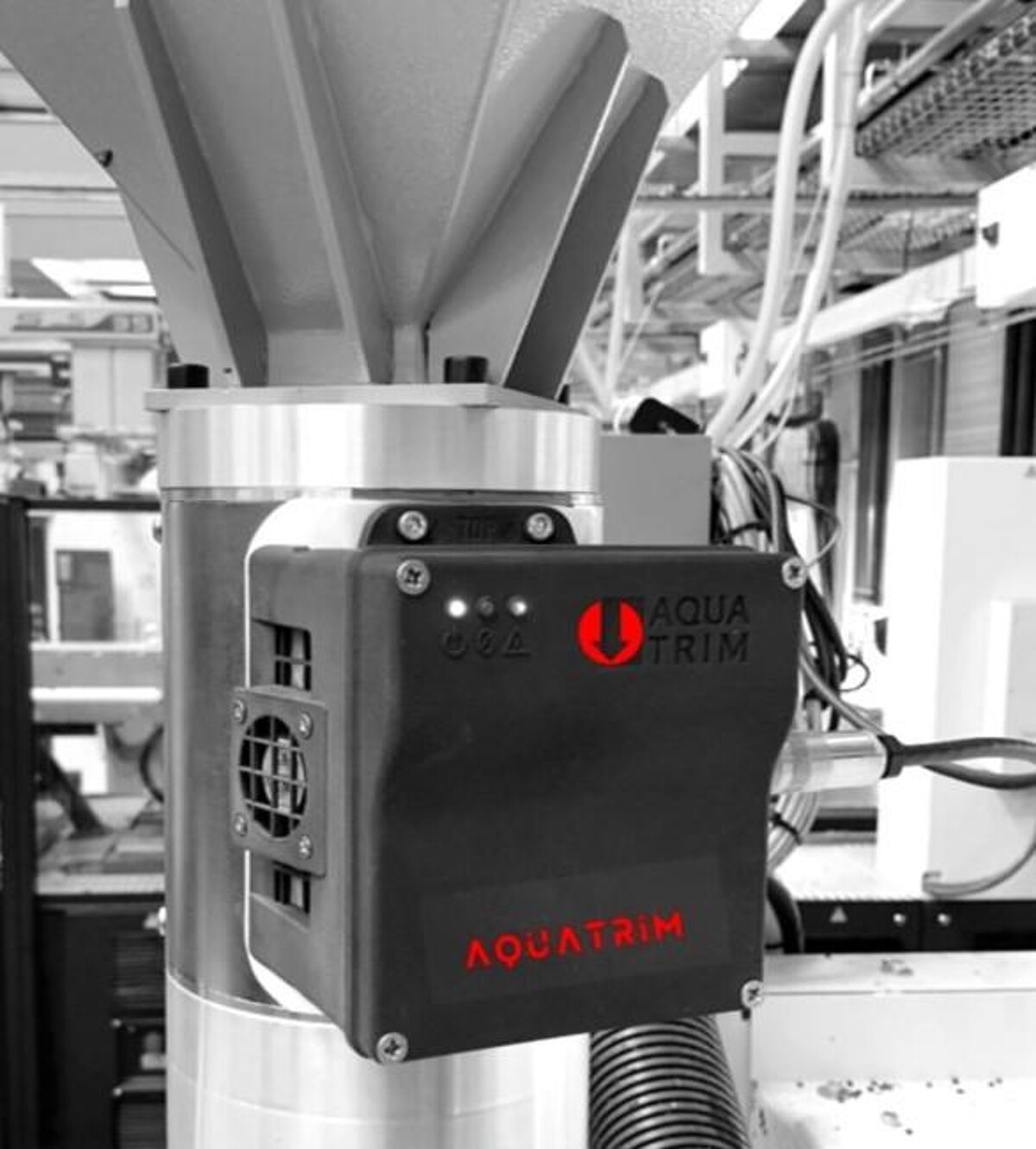 Der Aquatrim-Sensor kann direkt auf dem Maschineneinzug installiert werden. (Foto: Eprom)