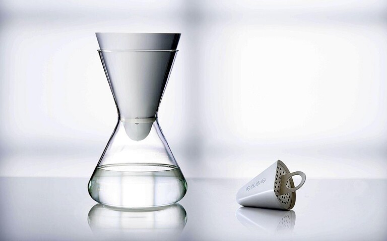Soma Wasserfilter: Glaskaraffe mit Wasserfilter aus PLA. (Foto: Soma)