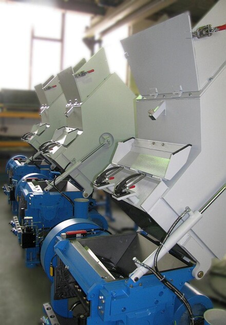 Die Zentralmühlen der Baureihe RS 3800 bewähren sich in der Blasformtechnik je nach Vor-Ort-Situation als Stand-alone- oder Inline-Lösung. (Foto: Getecha)