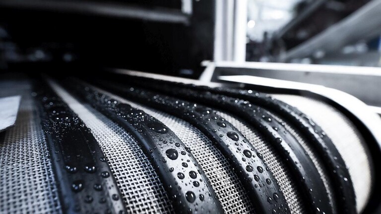 Das Gummiwerk Kraiburg entwickelt und produziert maßgeschneiderte Kautschuk- und Silikonmischungen für eine Vielzahl von Anwendungsbranchen sowie für Anwendungen mit speziellen Anforderungen. (Foto: Gummiwerk Kraiburg)