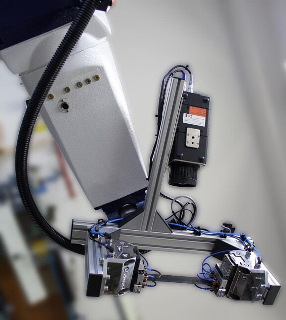 Die Widerstandserwärmung ist in das Roboterhandling integriert und wird online durch eine IR-Kamera überwacht. (Foto: IKT)