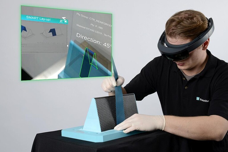 Das Fraunhofer IPT hat eine Software für marktübliche Smart Glasses entwickelt, die die exakte Ablage der Faserhalbzeuge direkt auf dem Bauteil virtuell sichtbar macht. (Foto: Fraunhofer IPT)