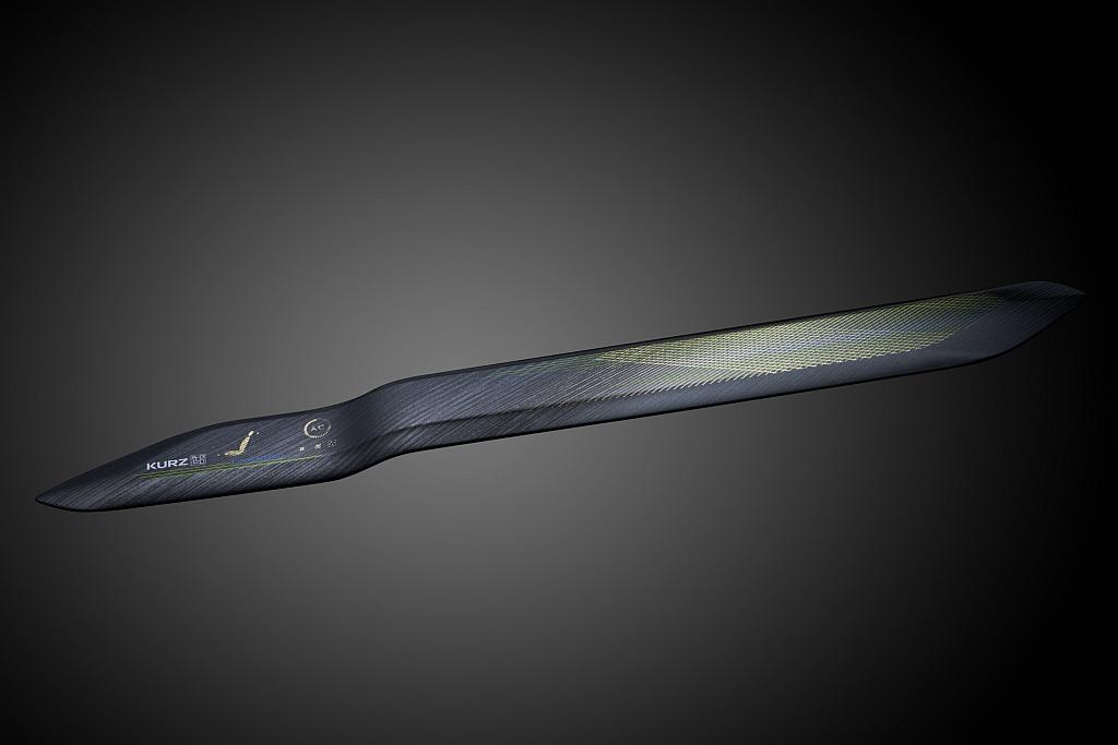 Mittels IMD Unify bedruckte automobile Türleiste. (Foto: Kurz)