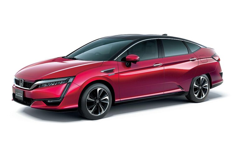 Honda hat im Brennstoffzellenauto Clarity Fuel Cell den ersten serienmäßigen, im Hybrid-Molding-Verfahren produzierten Stoßfängerträger weltweit realisiert. (Foto: Honda Motor Co.)