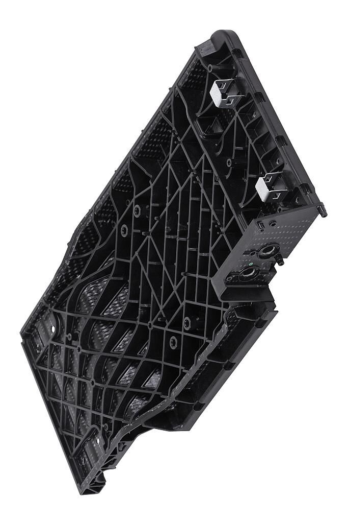 Die sicherheitsrelevante Durchlade erfüllt bei 40 % weniger Gewicht alle Lastfälle. (Foto: Lanxess)