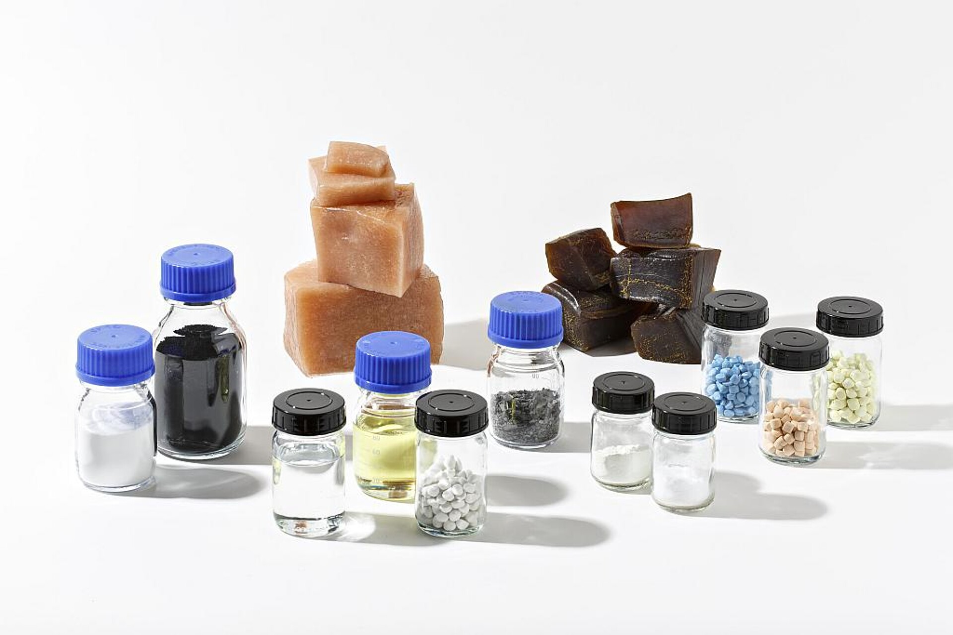 Die gezielte Auswahl von Füllstoffen und Additiven bietet Optimierungsmöglichkeiten für Elastomere in Bezug auf Sorption, Permeation und Quellung auch unter Wasserstoffatmosphäre. (Foto: Fraunhofer LBF, Raapke)