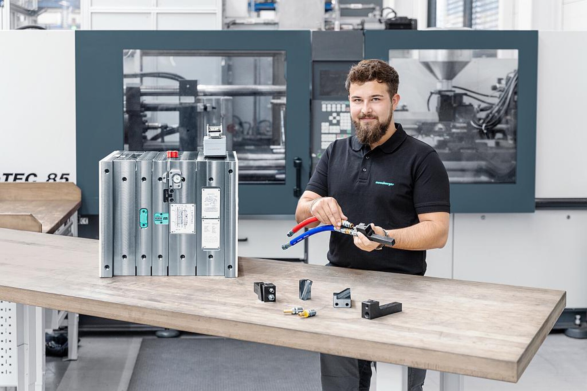 Die gekühlte Kompaktschiebereinheit sorgt für kürzere Zykluszeiten. (Foto: Meusburger)