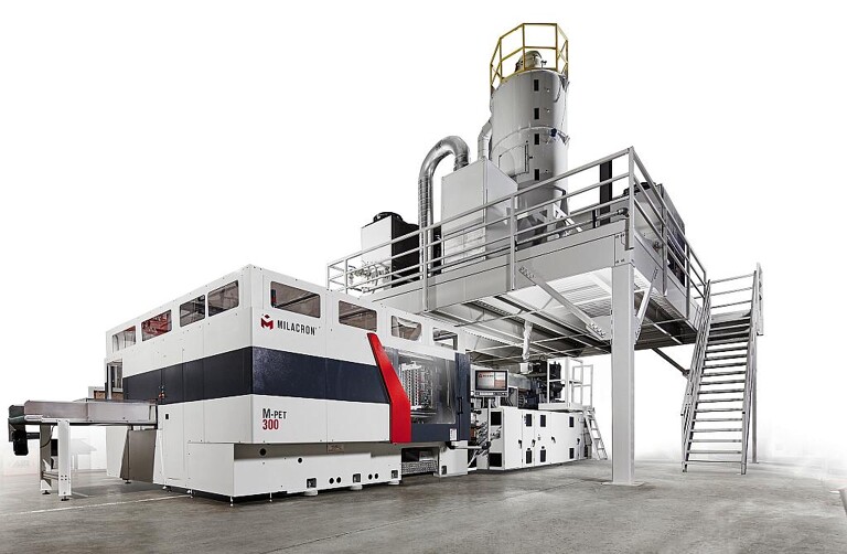Nach dem Wiedereintritt in den PET-Maschinenmarkt anlässlich der NPE 2015 gibt das servohydraulische PET-System M-PET 300 von Milacron auf der K 2016 sein Europa-Debüt. (Foto: Milacron)