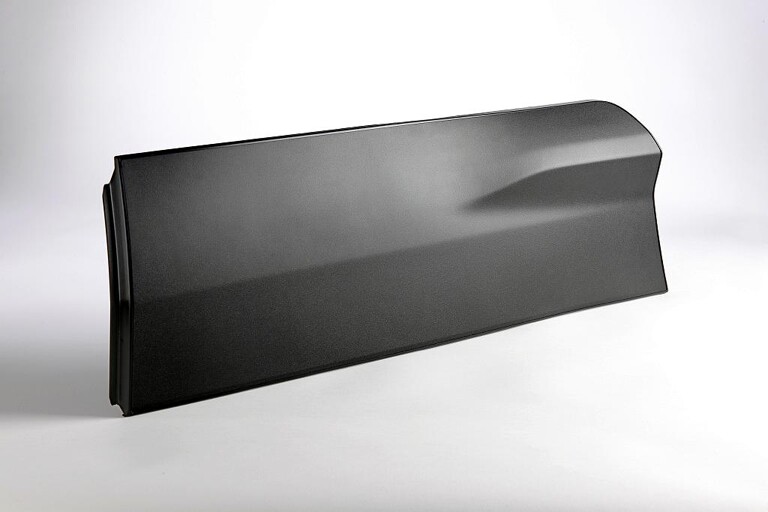 Die Vorteile des Verstärkungsmittels Hyperform HPR803i werden mittels einer Außentürverkleidung für ein Cross-Over-Fahrzeug demonstriert. (Foto: Milliken)