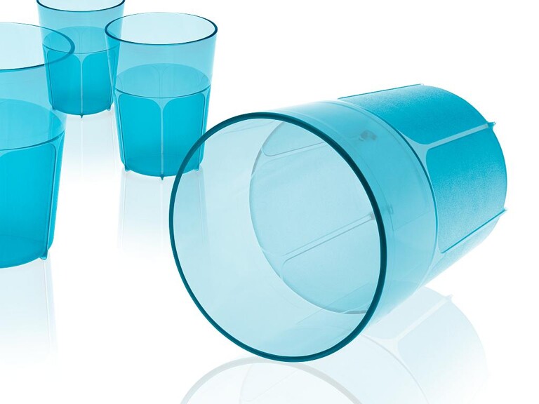 Mit der Produktion des Swissplastics-Trinkbechers will Netstal nicht nur seine technologische Kompetenz unter Beweis stellen, sondern auch die Dachmarke Swissplastics stärken. (Foto: Netstal)