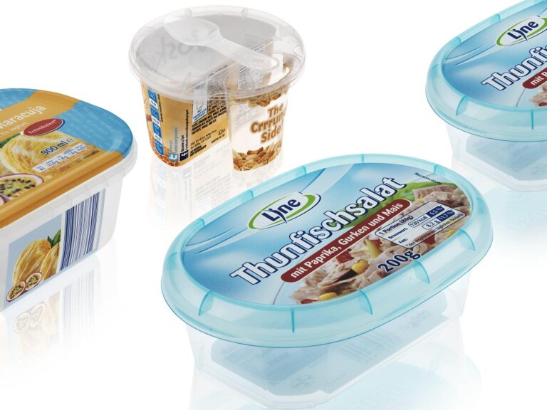 Beispiele von dünnwandigen Verpackungen, produziert auf einem System aus dem Hause Netstal. (Foto: Netstal)
