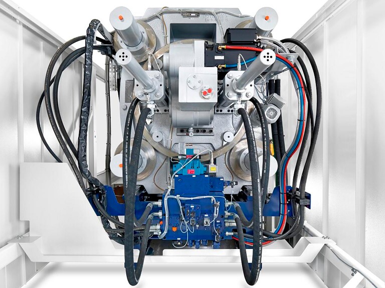 In der Schließeinheit der Elios kommt ein patentierter elektrischer Antrieb mit hydromechanischer Unterstützung für den Schließkraftaufbau zum Einsatz. (Foto: Netstal)