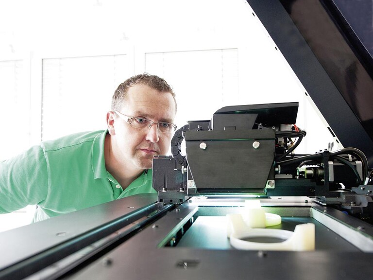 Mit neuen 3D-Druck-Verfahren lassen sich schnell Werkzeugmuster für Spritzgussteile erstellen. (Foto: Pöppelmann)