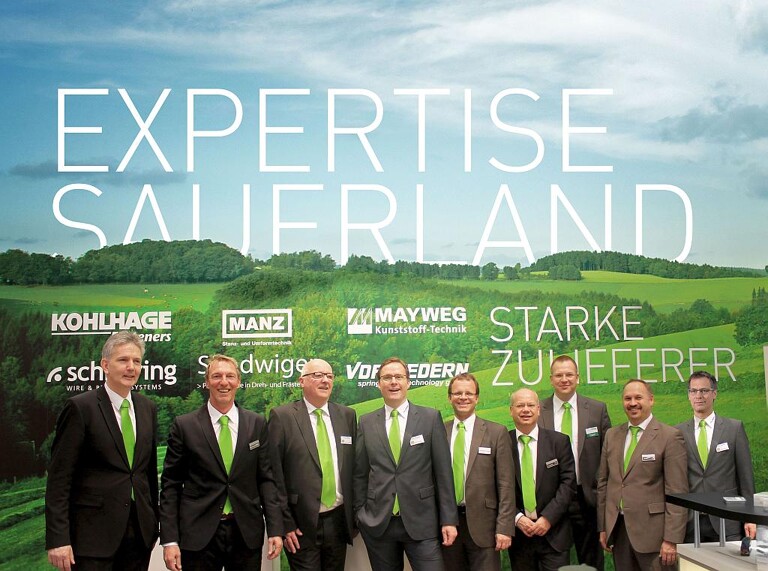 Acht Unternehmen mit Kompetenzen aus unterschiedlichen Technikbereichen arbeiten im Netzwerk Expertise Sauerland als Systemanbieter zusammen. (Foto: Expertise Sauerland)