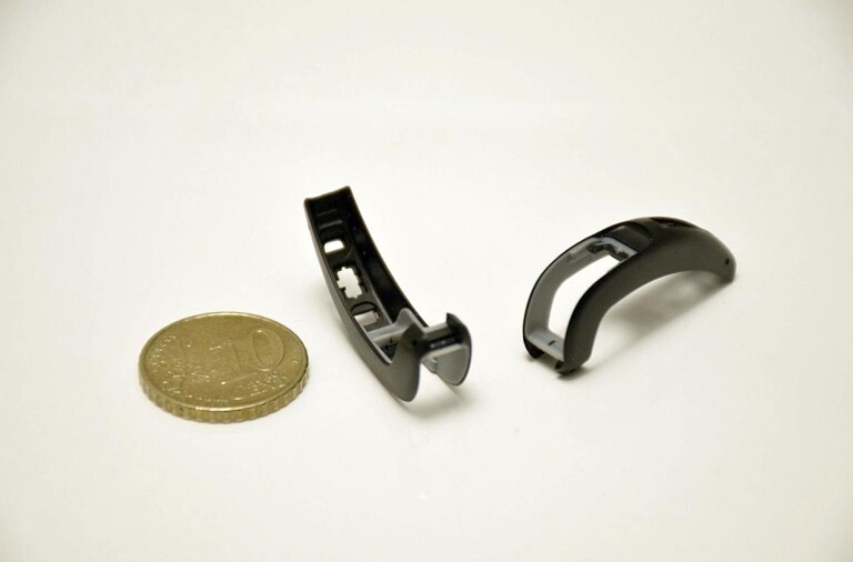 Die Oberschale des Hörgerätes besteht aus einer anspruchsvollen Hart/Weich-Kombination. (Foto: Toolcraft)