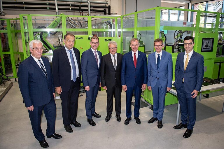 An der Gründung und dem Aufbau der LIT Factory sind 25 Unternehmen vor allem aus dem österreichischen und deutschen Wirtschaftsraum beteiligt. (Foto: Universität Linz)