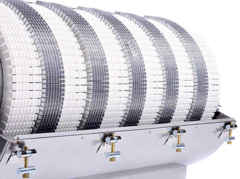 In der KH214-KE300 sorgen flexible Aluminium-Kühlelemente für eine deutliche Erhöhung der Luft-Kühlleistung. (Wema)