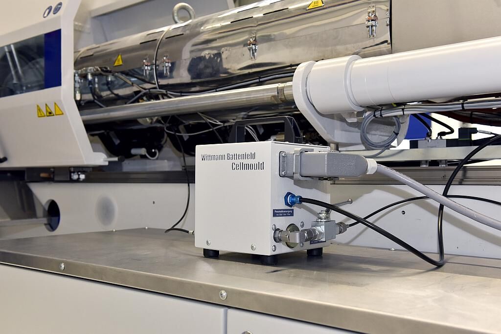 Cellmould-Modul auf MacroPower 1100. (Foto: Wittmann Battenfeld)