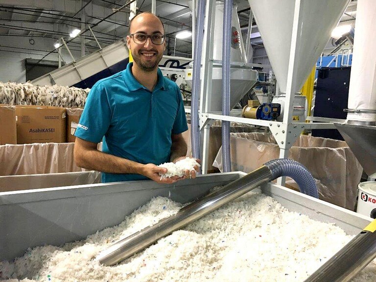 Das Endergebnis sind saubere, trockene PE-HD-Flakes für die direkte Weiterverarbeitung in einer Recycling-Linie. (Foto: Lindner washTech)