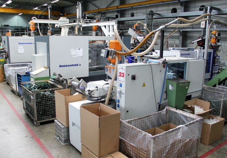 Tielke hat aktuell 10 Battenfeld-Maschinen in der Produktion laufen (Foto: Wittmann-Battenfeld)