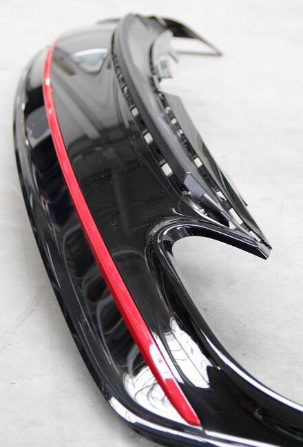 Kunststoffschürze mit Zierleiste für ein Pkw-Modell. (Foto: Coherent)