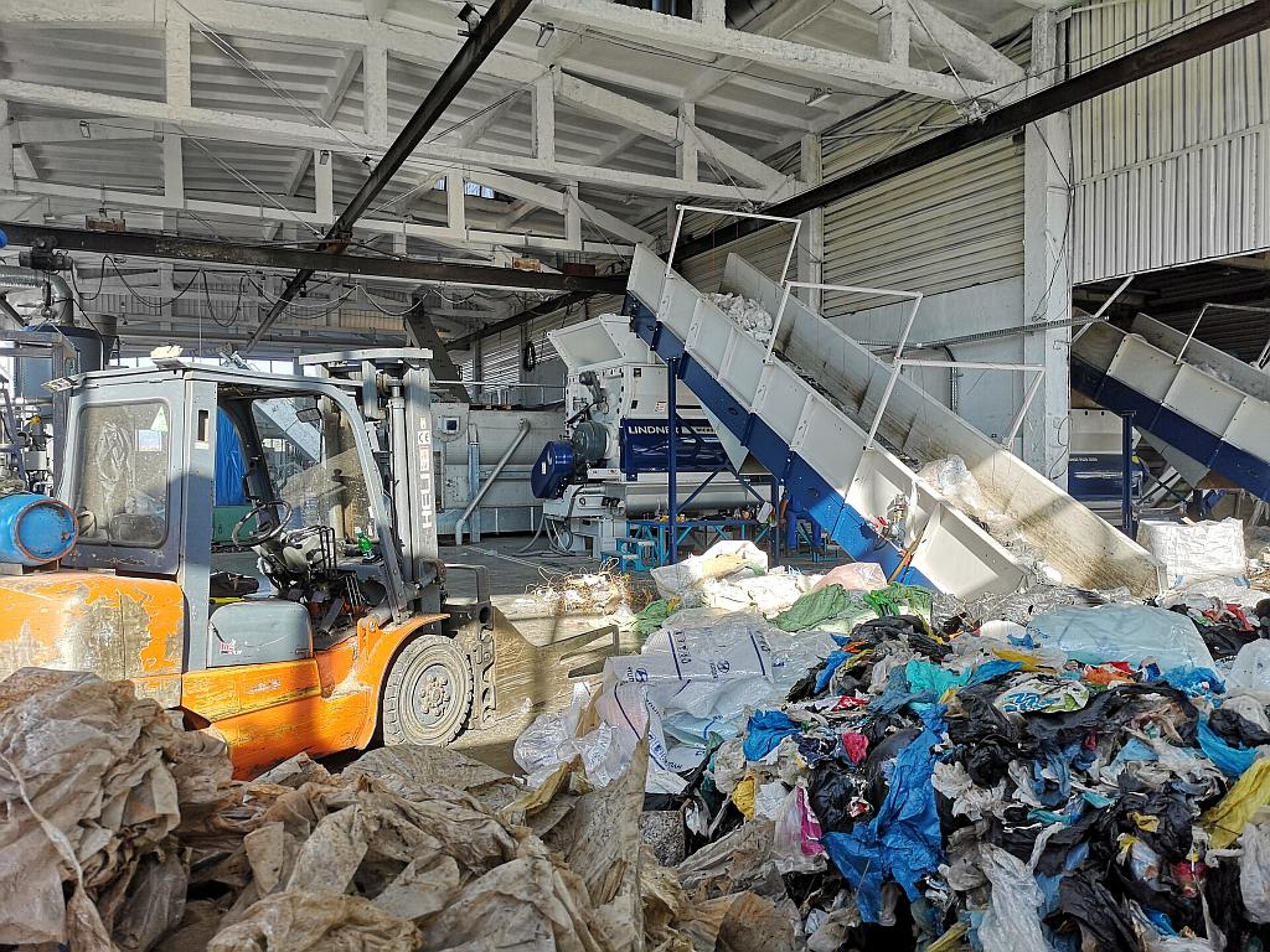 Der Fokus des bulgarischen Recyclingunternehmens Vadias Recycling lag von Beginn an auf dem Recycling von LLDPE- und LDPE-Folien aus dem dualen System. (Foto: Lindner Washtech)