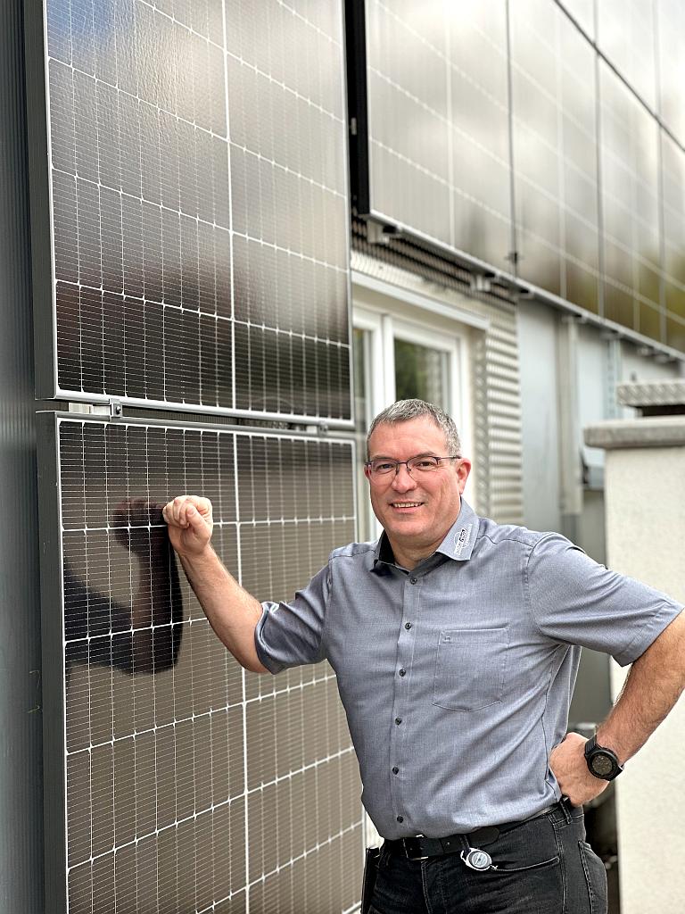 „Kunststoffversteher“ und Geschäftsführer Steffen Autenrieth. (Foto: Autenrieht-Kunststofftechnik)