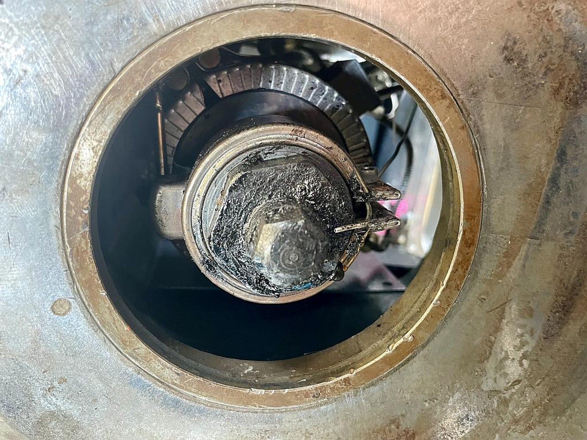 Der Nozzle Melt Monitor verhindert Masseüberläufe beim Spritzgießen. (Foto: Bernhard Hennrich/SKZ)