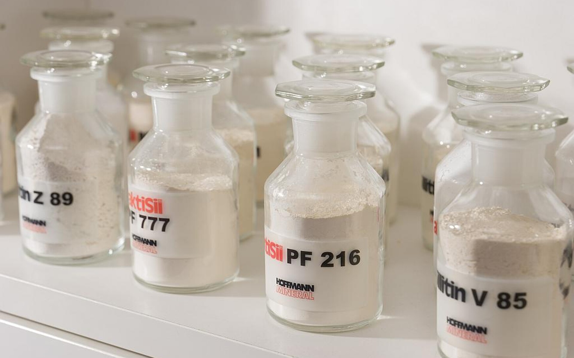 Die Neuburger Kieselerde bietet als natürlicher mineralischer Füllstoff vielfältige Einsatzmöglichkeiten in der Elastomerverarbeitung. (Foto: Hoffmann Mineral)