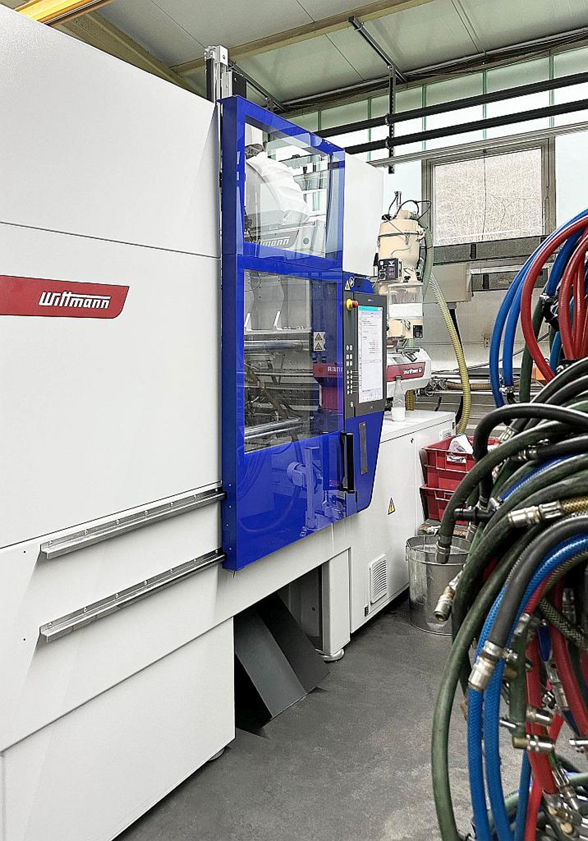 Die neuen SmartPower-Spritzgießmaschinen steigern die Energieeffizienz der Spritzgießproduktion. (Foto: Wittmann)
